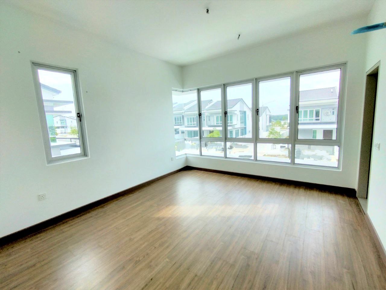 End Lot 2 Storey Adiva Serenia City Kota Warisan - photo 9