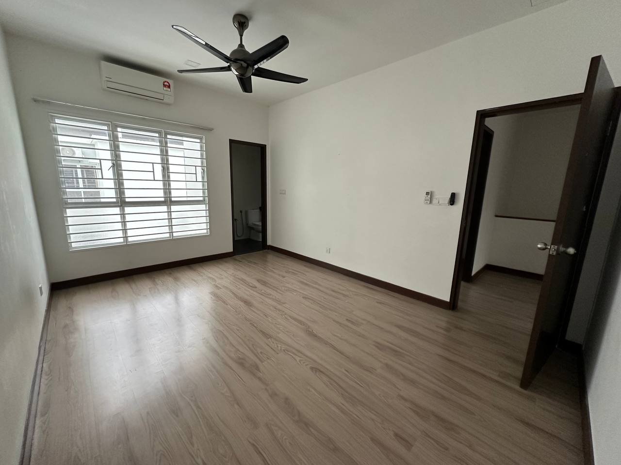 Begonia 2 Storey Terrace Serene Heights Bangi - photo 12
