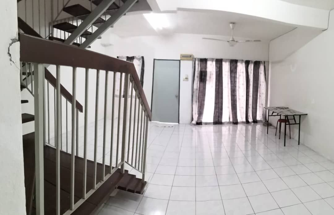 Double Storey Terrace House Taman Lestari Putra LE - photo 2