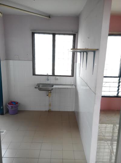 Sri Tanjung Apartment - photo 2