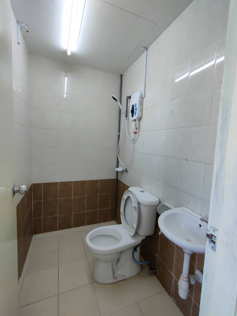 Prima U1, Shah Alam , near tesco and jusco, 3 room - photo 2