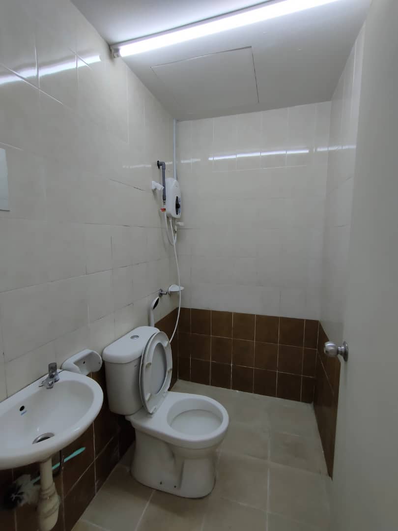 Prima U1, Shah Alam , near tesco and jusco, 3 room - photo 2