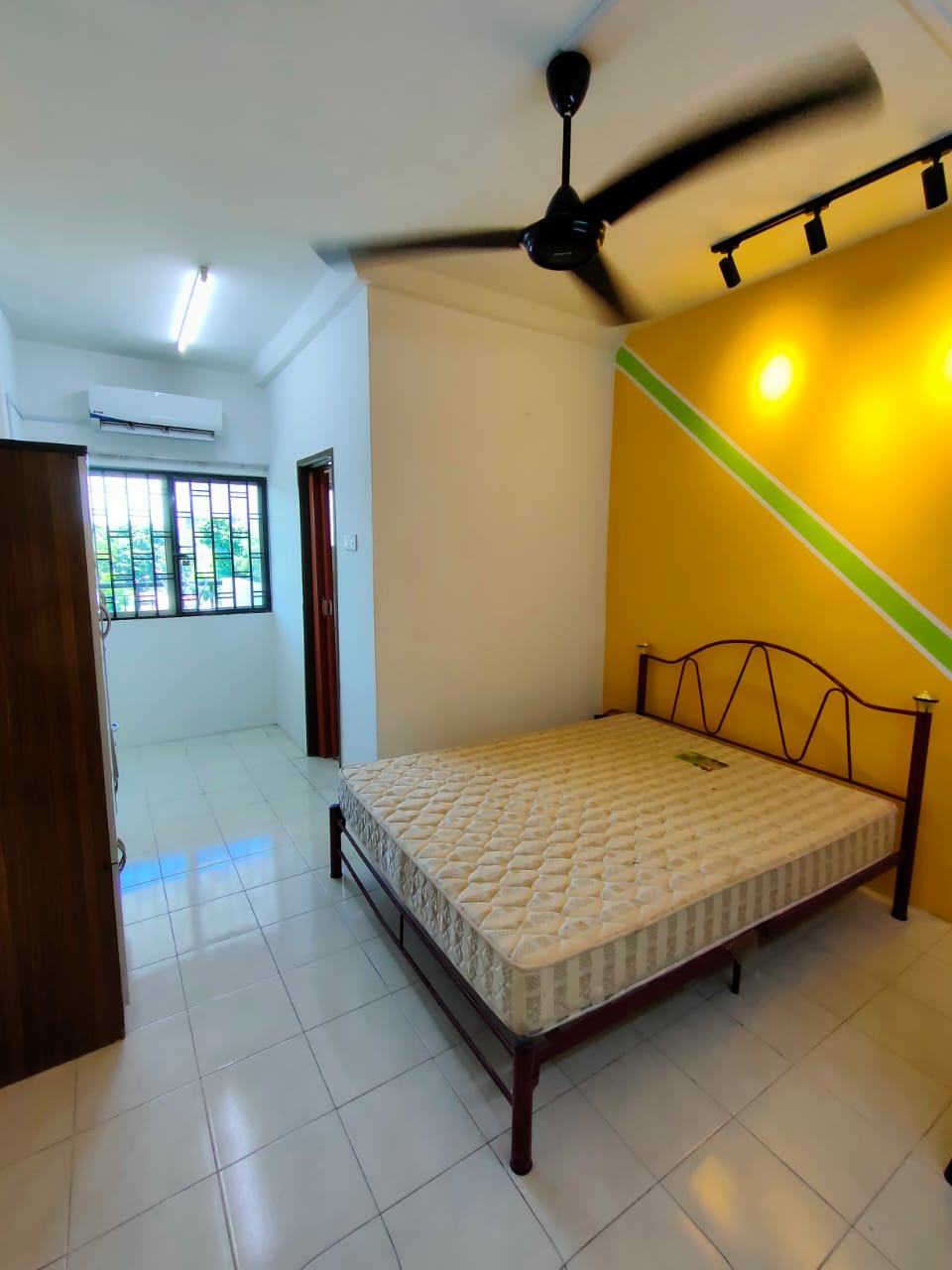 Indahria Apartment, Master Room, Fully Funished - photo 2