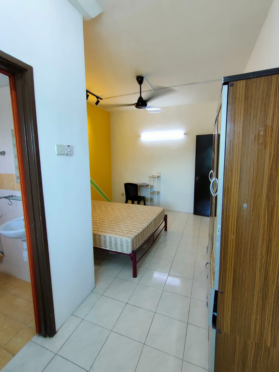 Indahria Apartment, Master Room, Fully Funished - photo 3