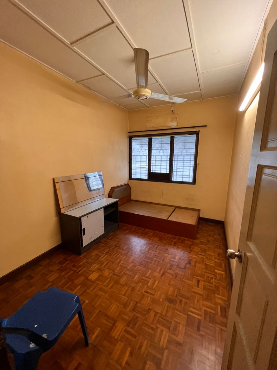 Taman Connaught 2 Storey House 20 - photo 5