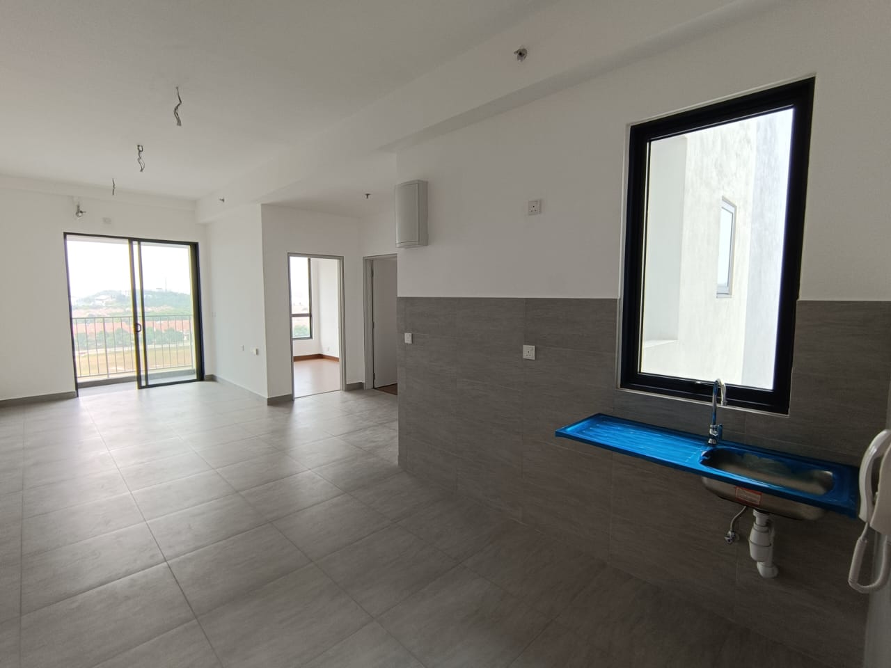 Sunsuria 3 Room Partly Furnished For Rent - photo 2