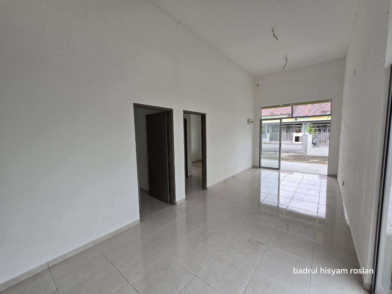 End Lot 1 Storey Tmn Semarang Mutiara Dengkil - photo 4