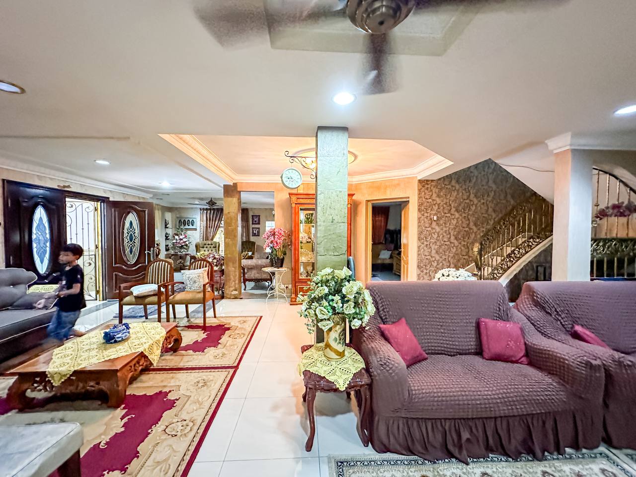 Fully Renovated Corner Lot Sek 5 - photo 3