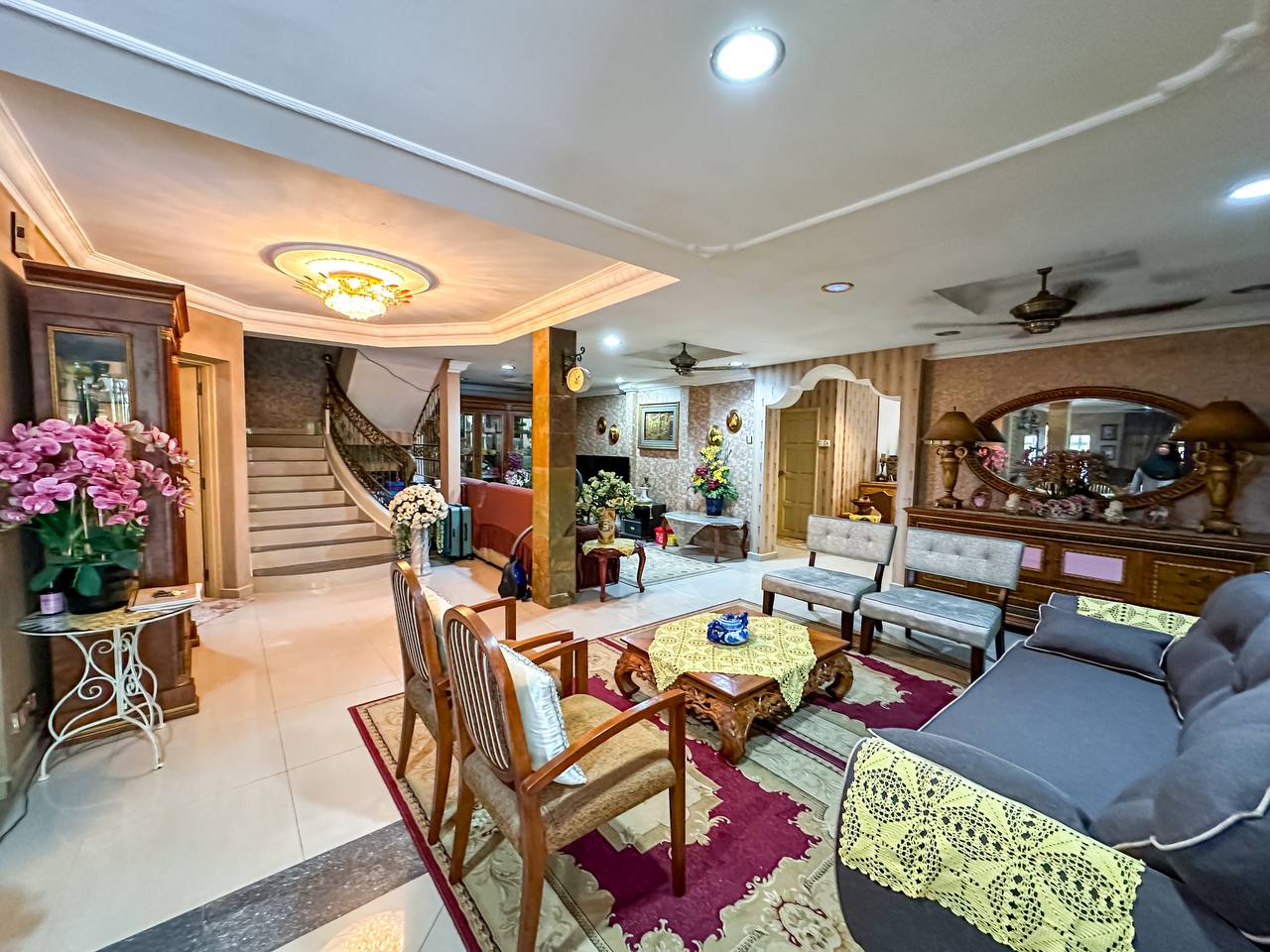 Fully Renovated Corner Lot Sek 5 - photo 5