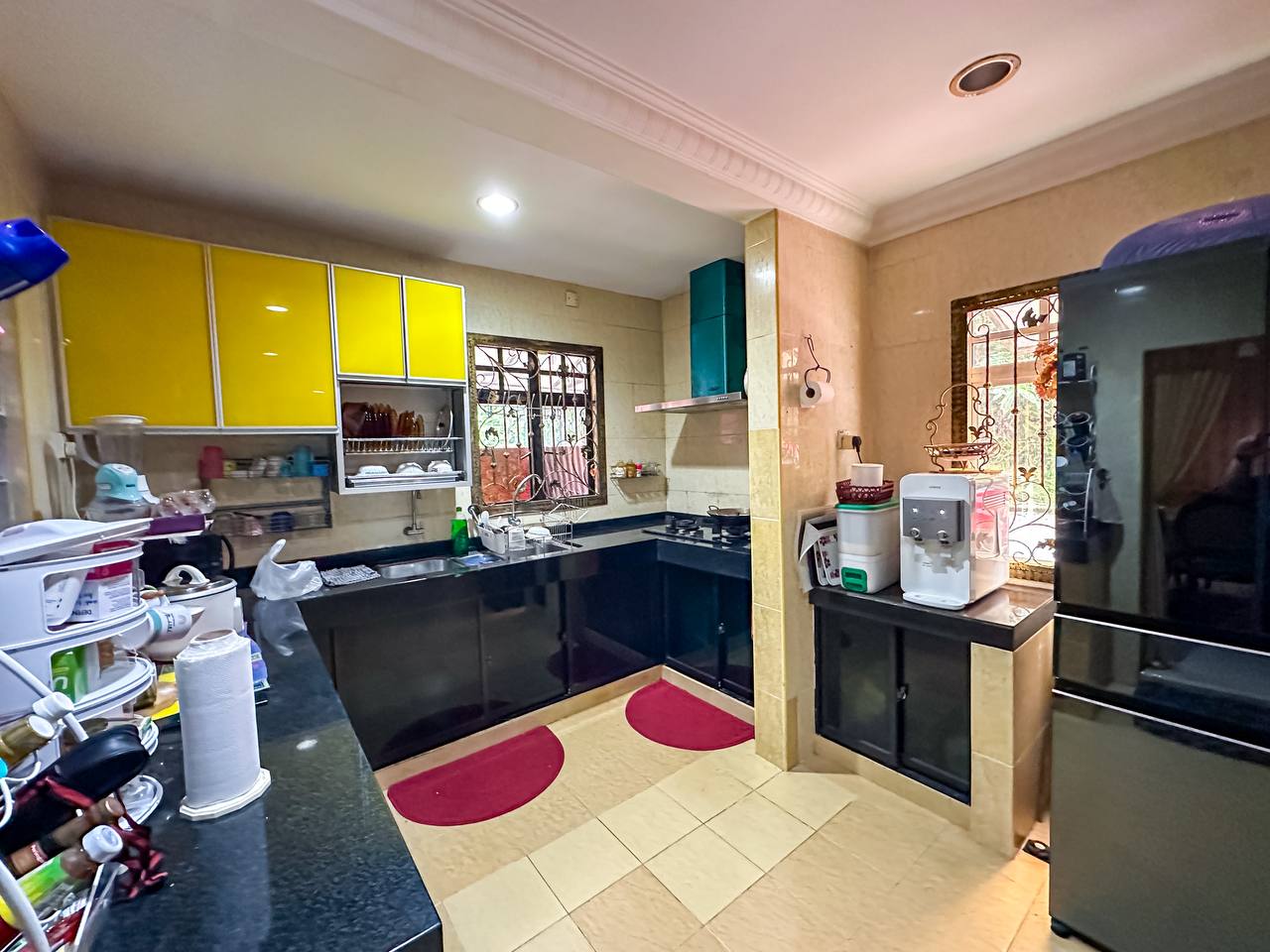 Fully Renovated Corner Lot Sek 5 - photo 8