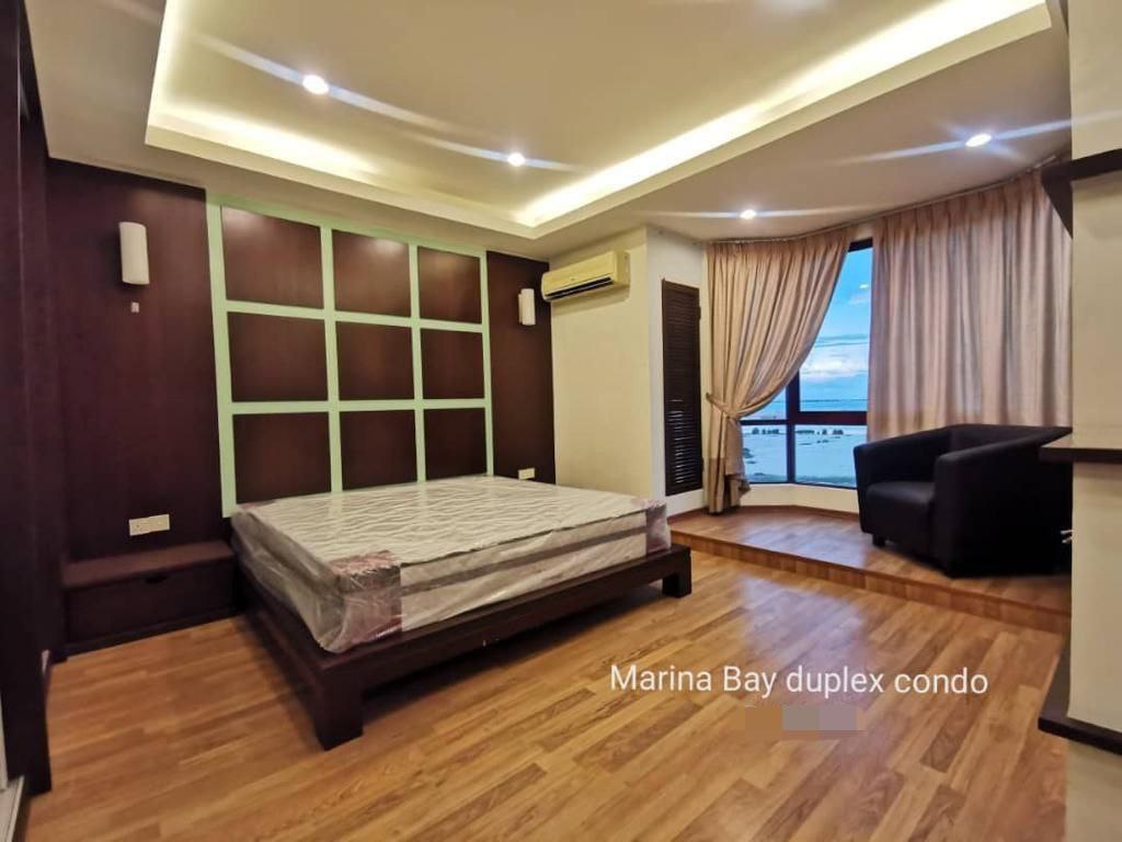Marina Bay Condominium - photo 4