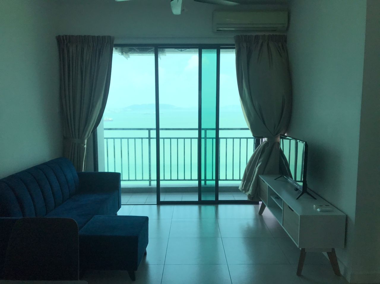 3 residence ...
