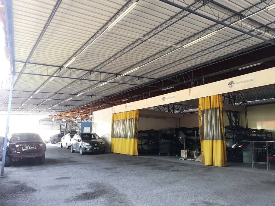 Jalan Chain Ferry 20000sf Warehouse Workshop - photo 5