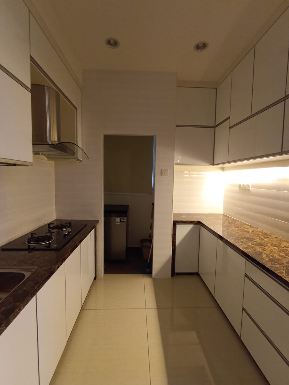 Boulevard Condo Move In condition 1197sf Corner - photo 5