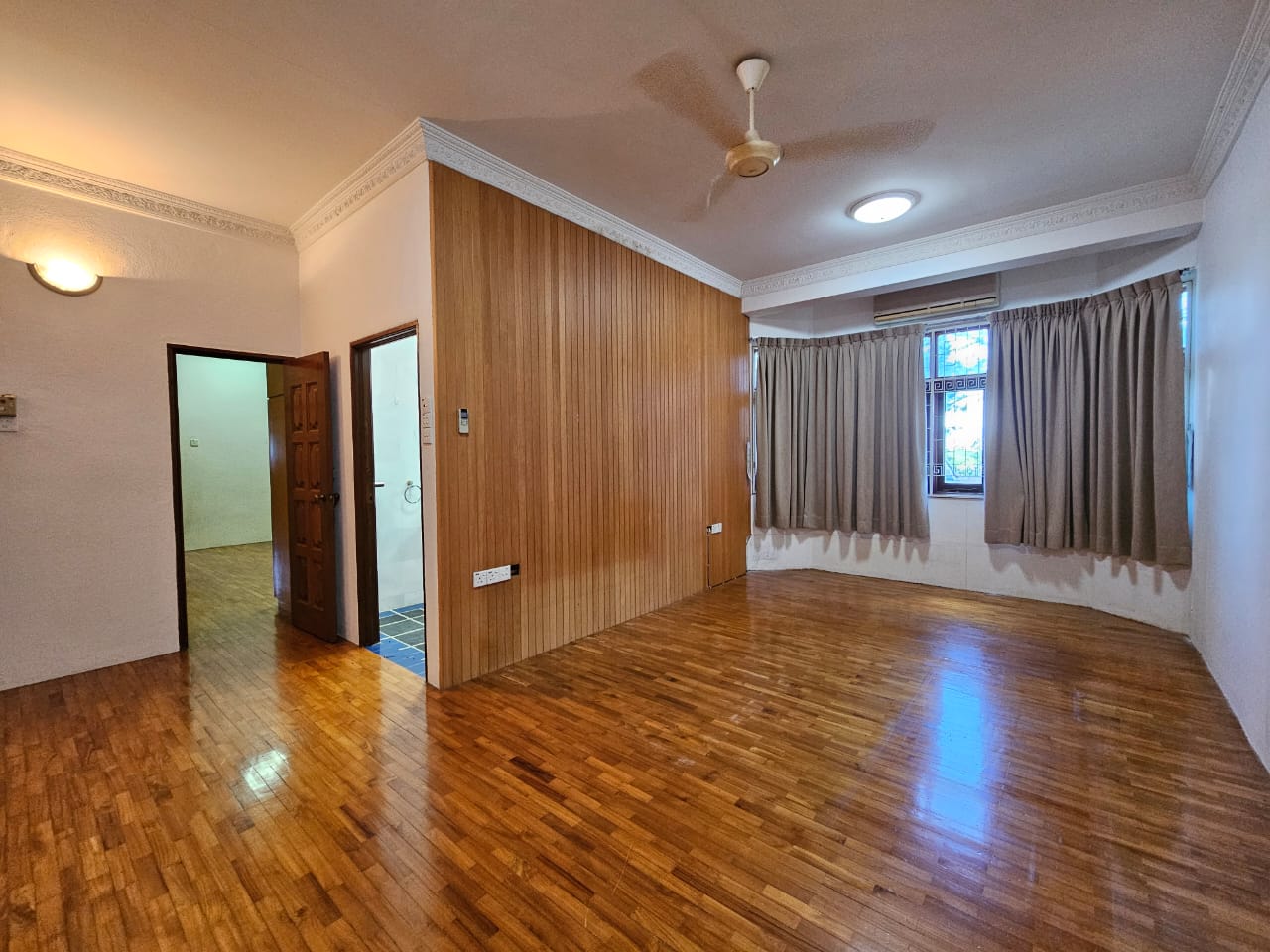 2 Storey Bungalow Taman Jesselton 7800sf Renovated - photo 9