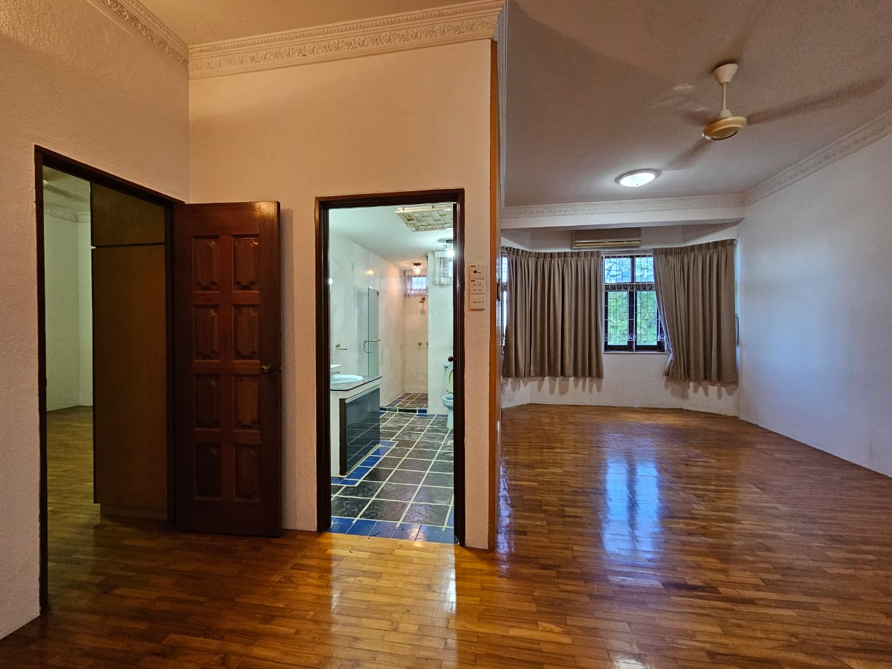 2 Storey Bungalow Taman Jesselton 7800sf Renovated - photo 10