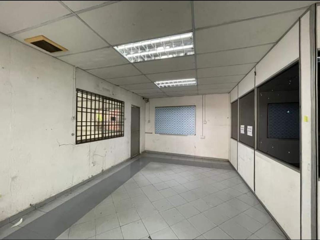 Warehouse Light Industry 12000sf Jelutong - photo 2