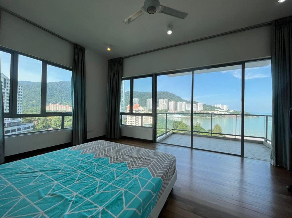 Infinity Beachfront Condo Tanjung Bunga 3700sf - photo 3