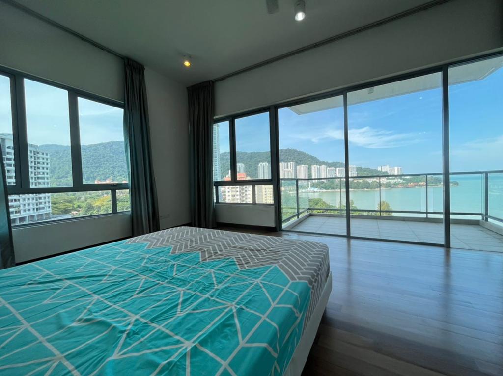Infinity Beachfront Condo Tanjung Bunga 3700sf - photo 4
