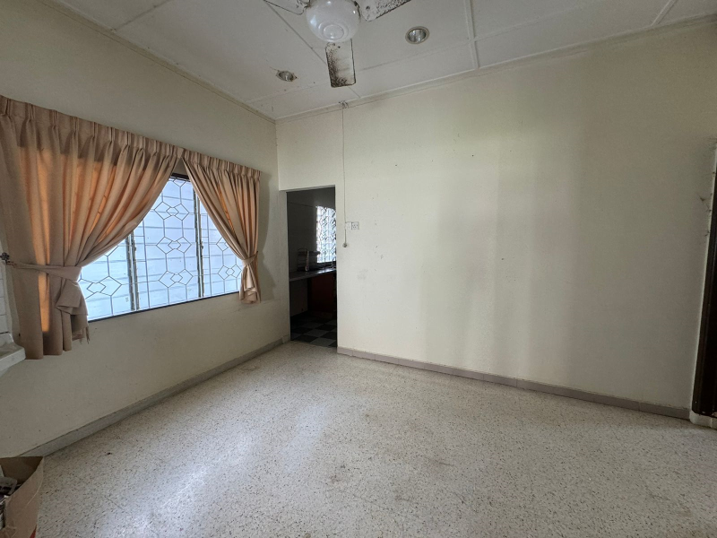 Tanjung Bunga 1 storey Bungalow 5700sf - photo 9