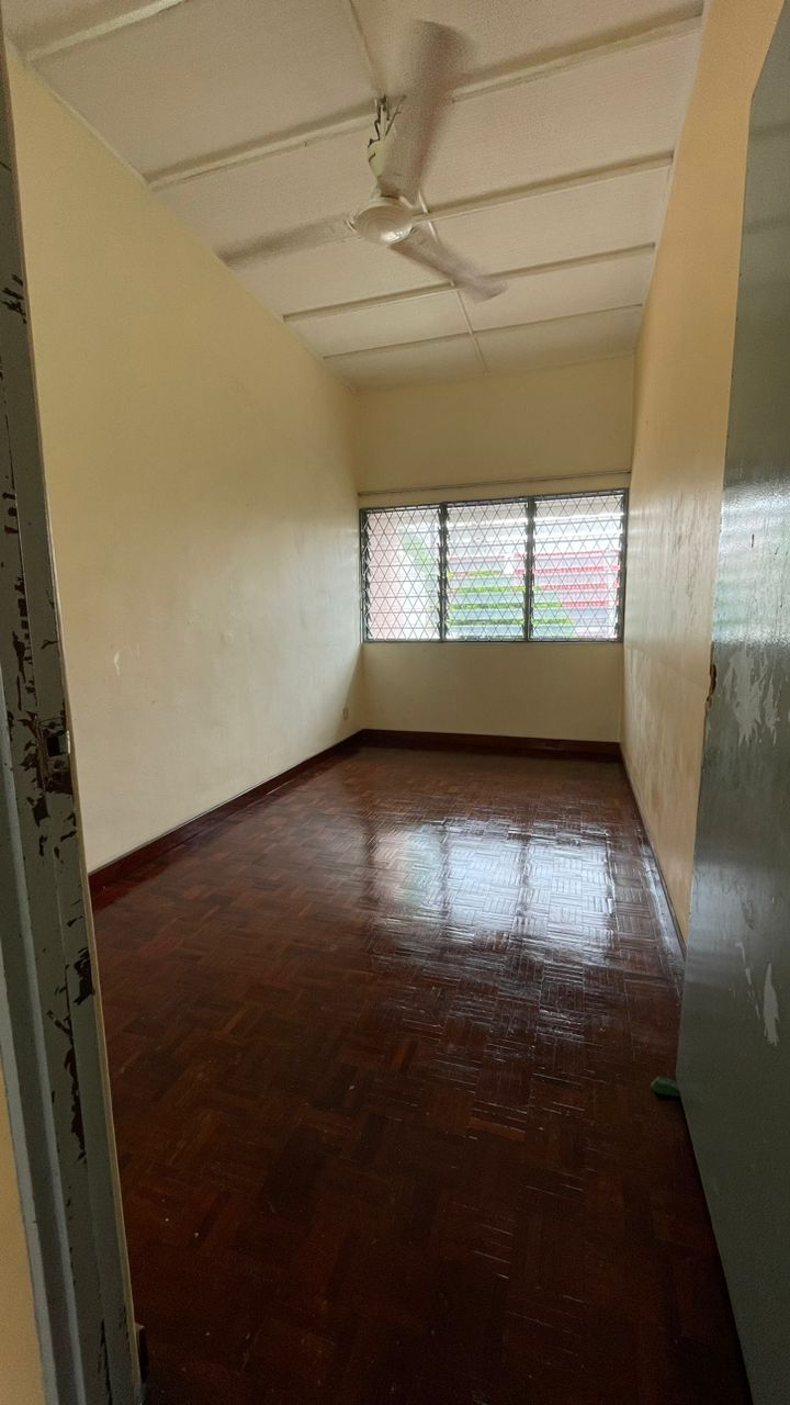 Taman Pekaka Sungai Dua 2 Sty Terrace 2000sf - photo 4