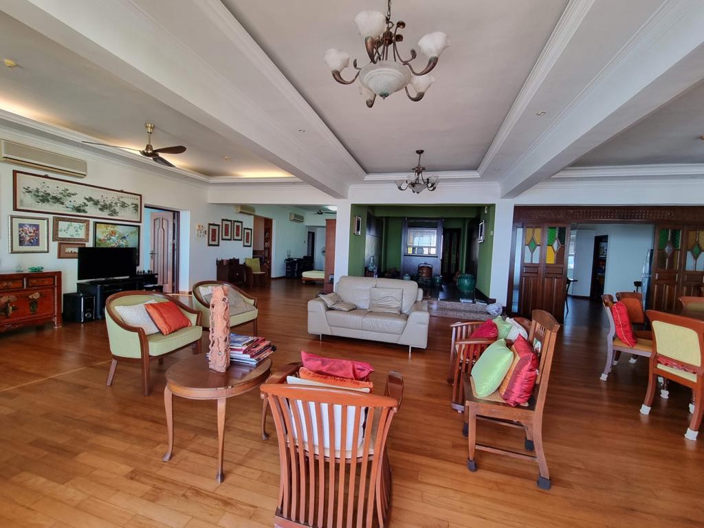 Silverton Luxury Condo Gurney Drive 4200sf - photo 6