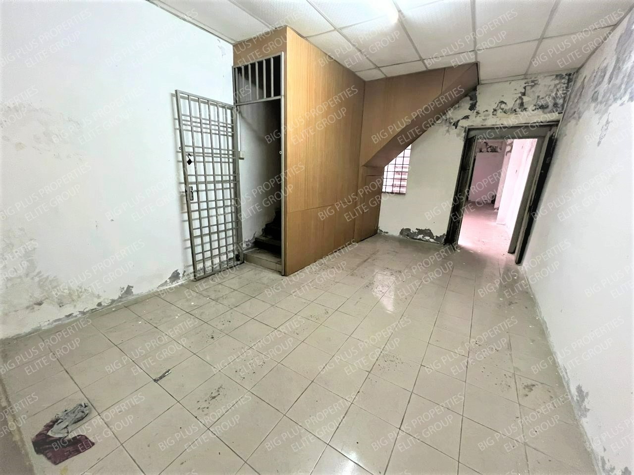 Lebuh Carnarvon Georgetown 2 Sty Shop house 3000sf - photo 2