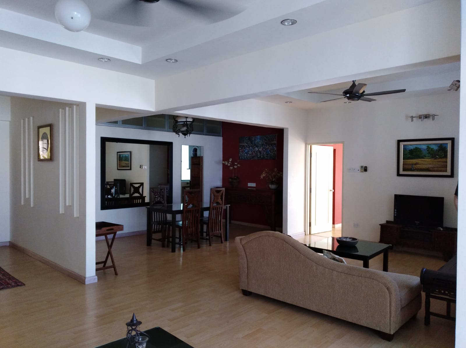 Cheepest unit Straits Regency Renovated Furnish - photo 3