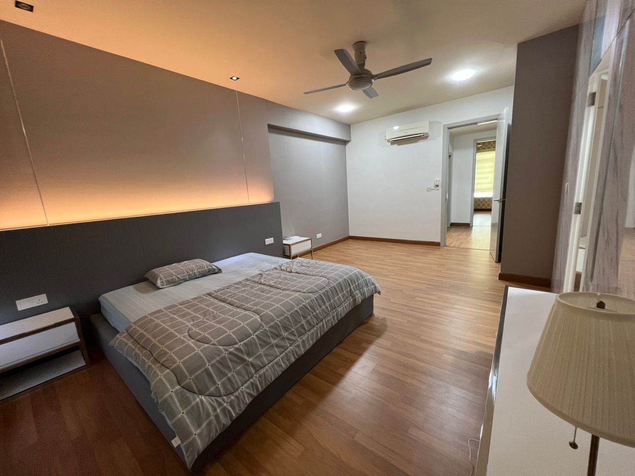 Baystar Condo Queensbay Queesn Waterfront - photo 2