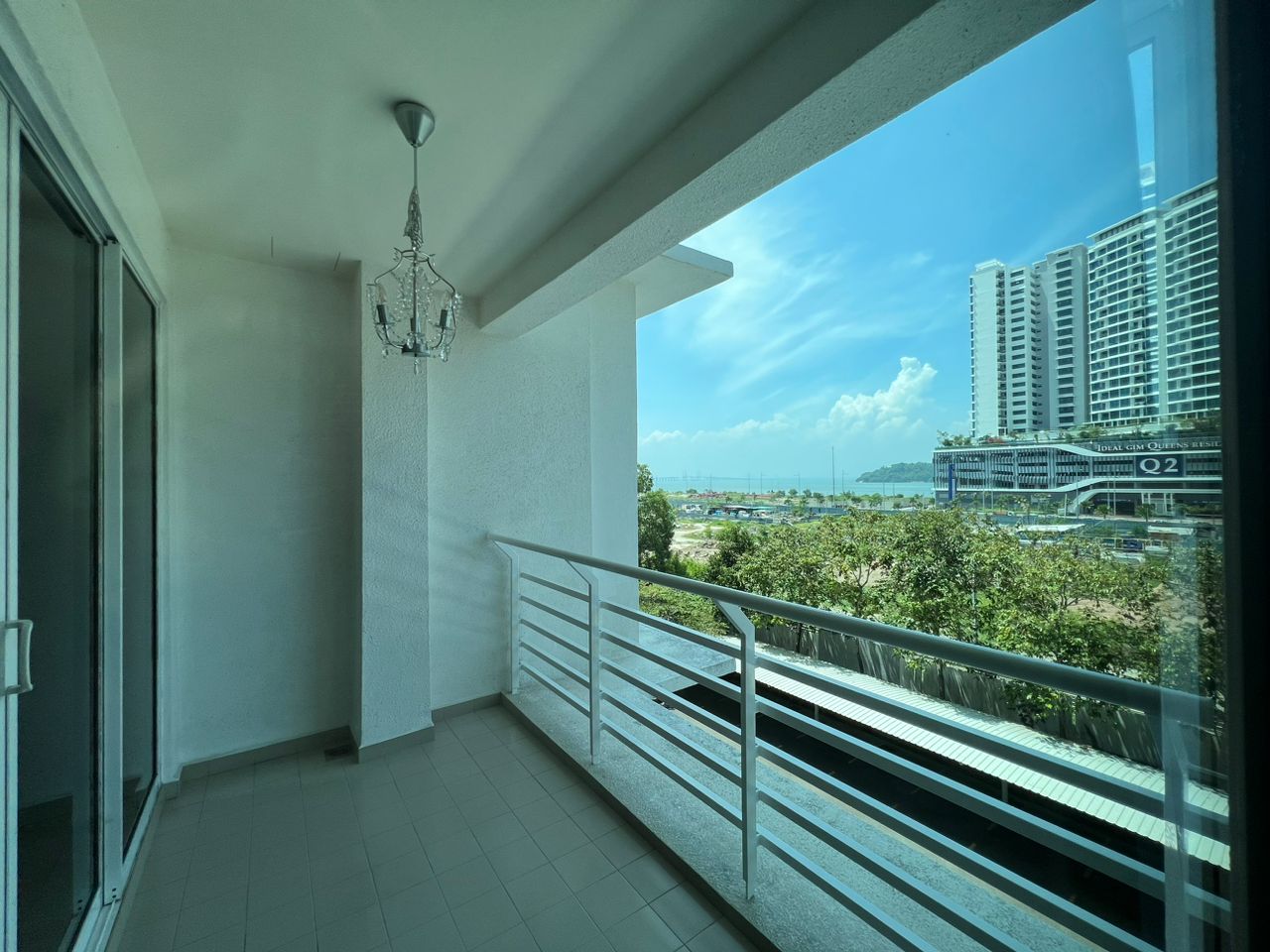 Baystar Condo Queensbay Queesn Waterfront - photo 12