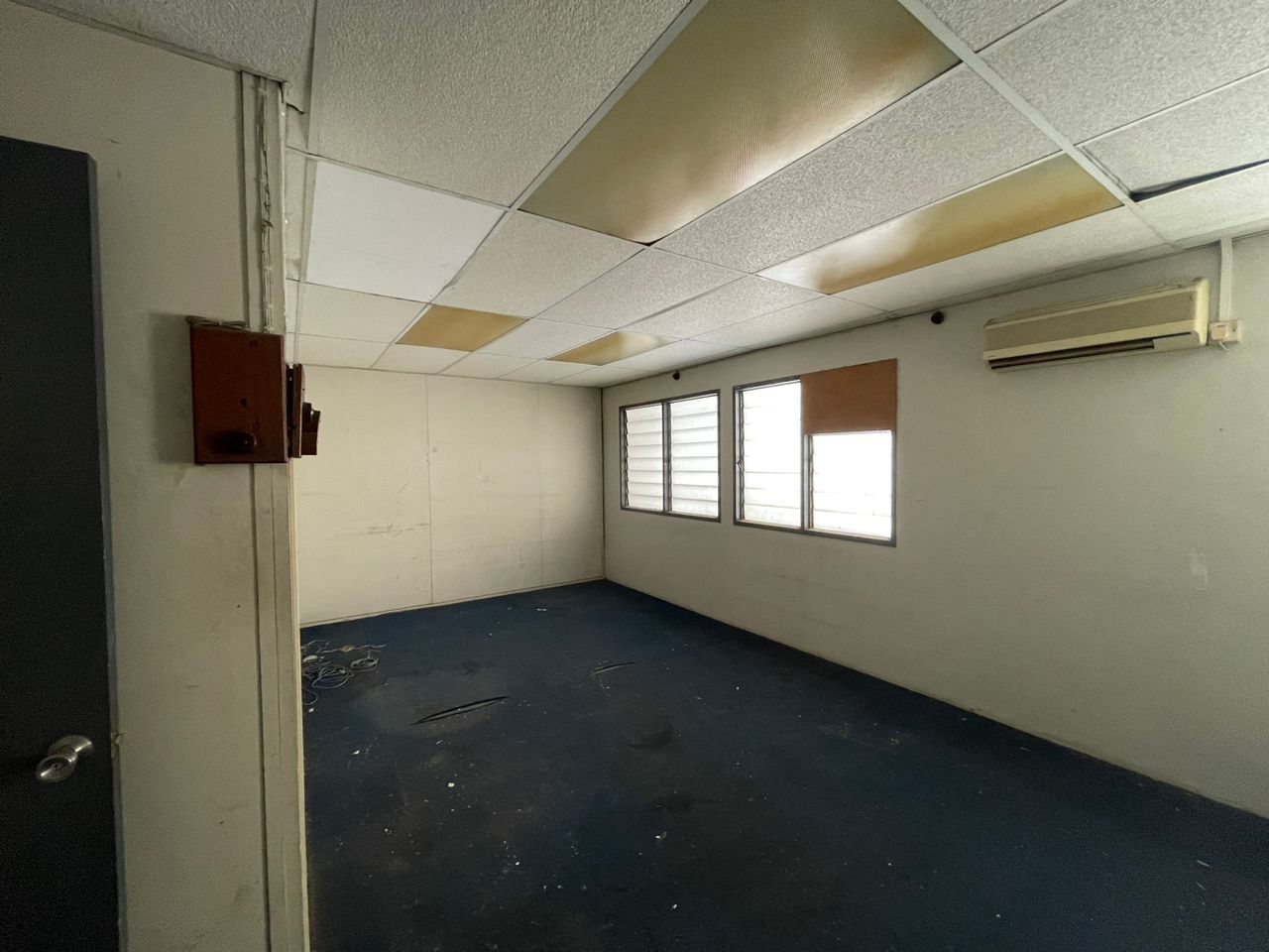 Jalan Irving Georgetown 2 Sty Shop 4000sf - photo 12