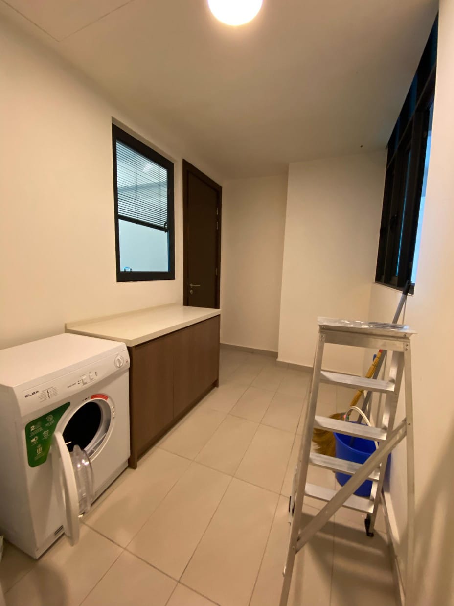 Alila 2 Luxury Condo Move in Condition High Floor - photo 2