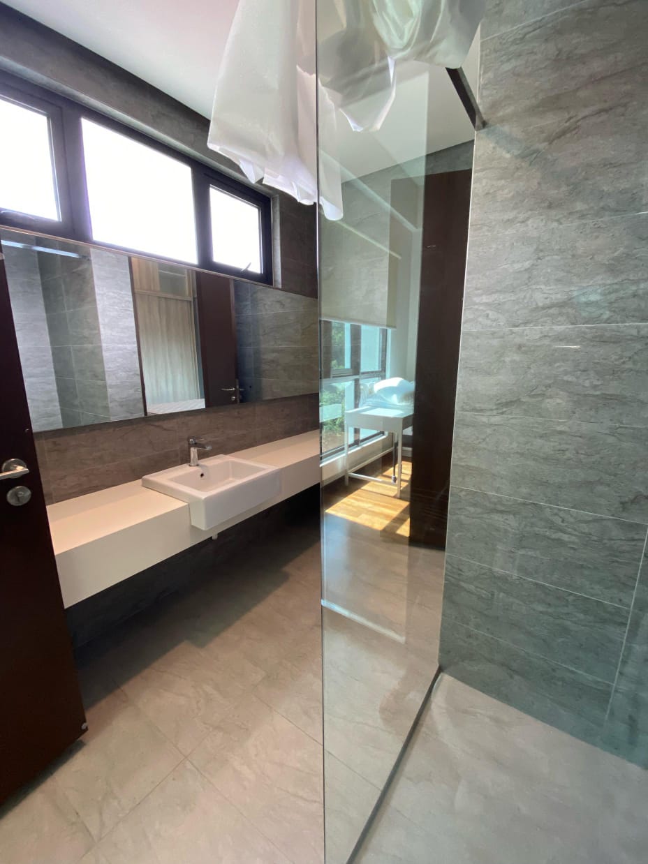 Alila 2 Luxury Condo Move in Condition High Floor - photo 9