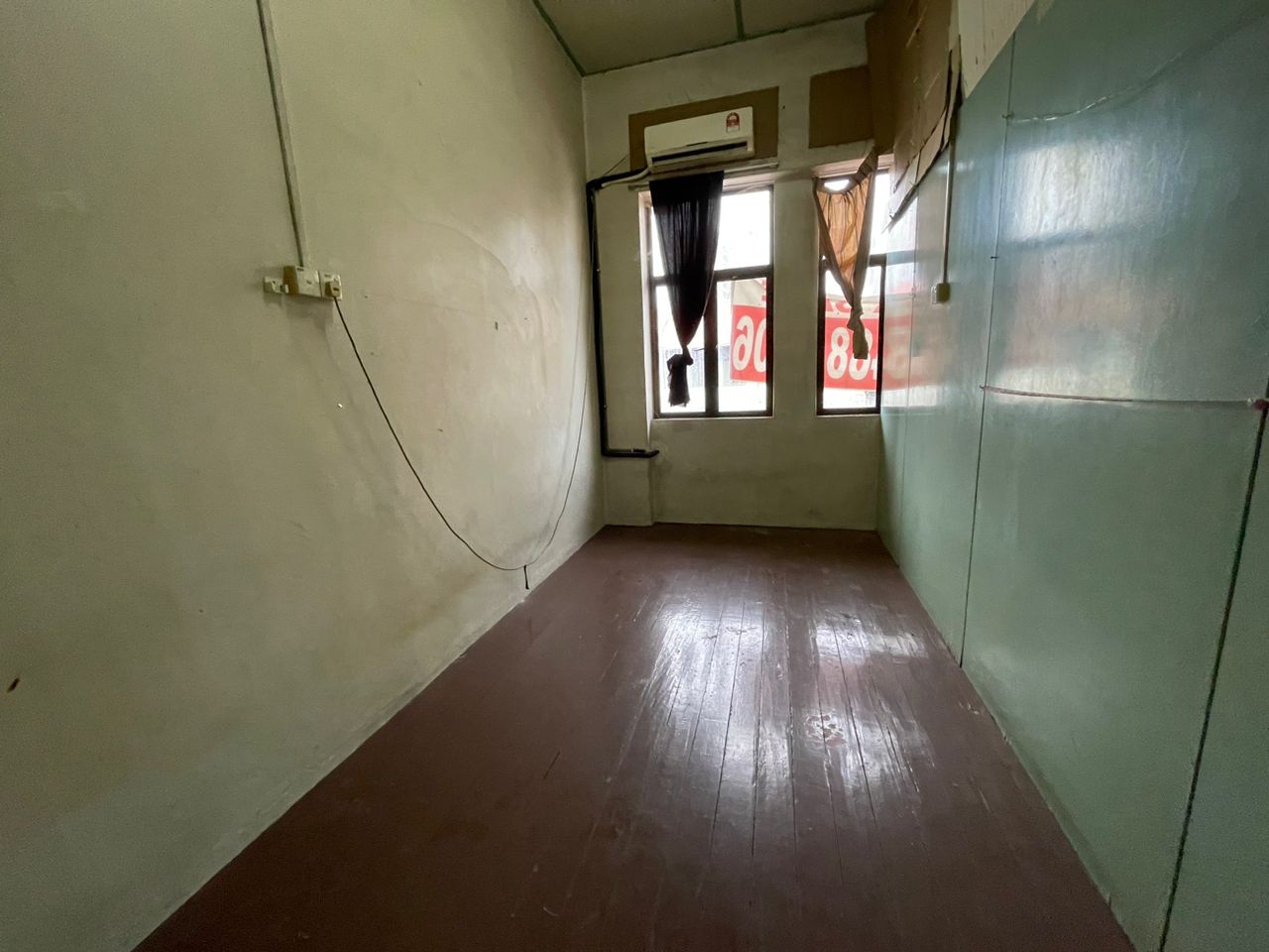 2 Sty Shop Jalan Irving Georgetown 2300sf - photo 7