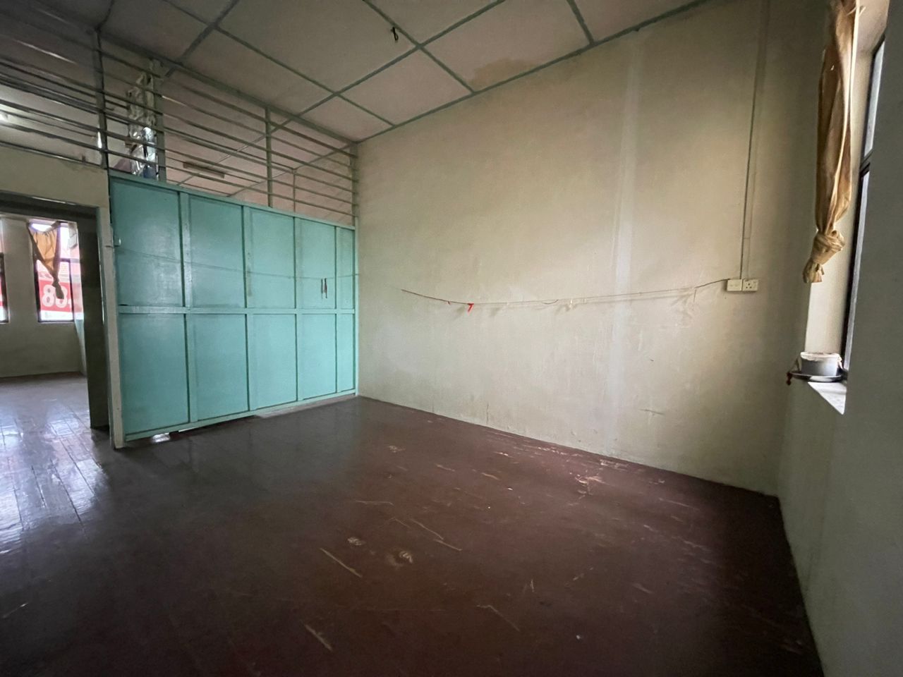 2 Sty Shop Jalan Irving Georgetown 2300sf - photo 11