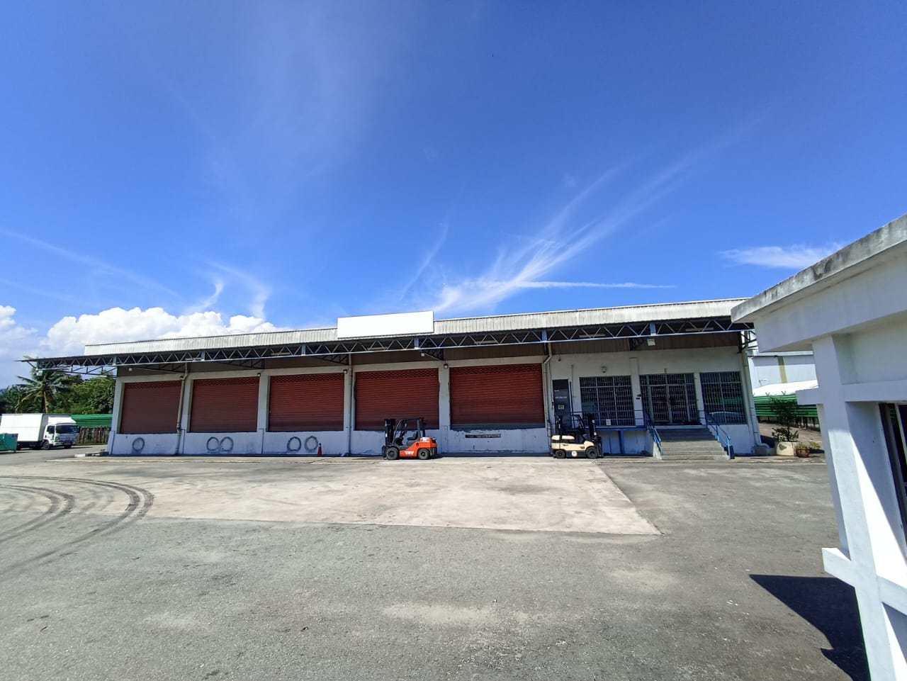 Bukit Minyak Factory Bonded Warehouse Food Zone - photo 4