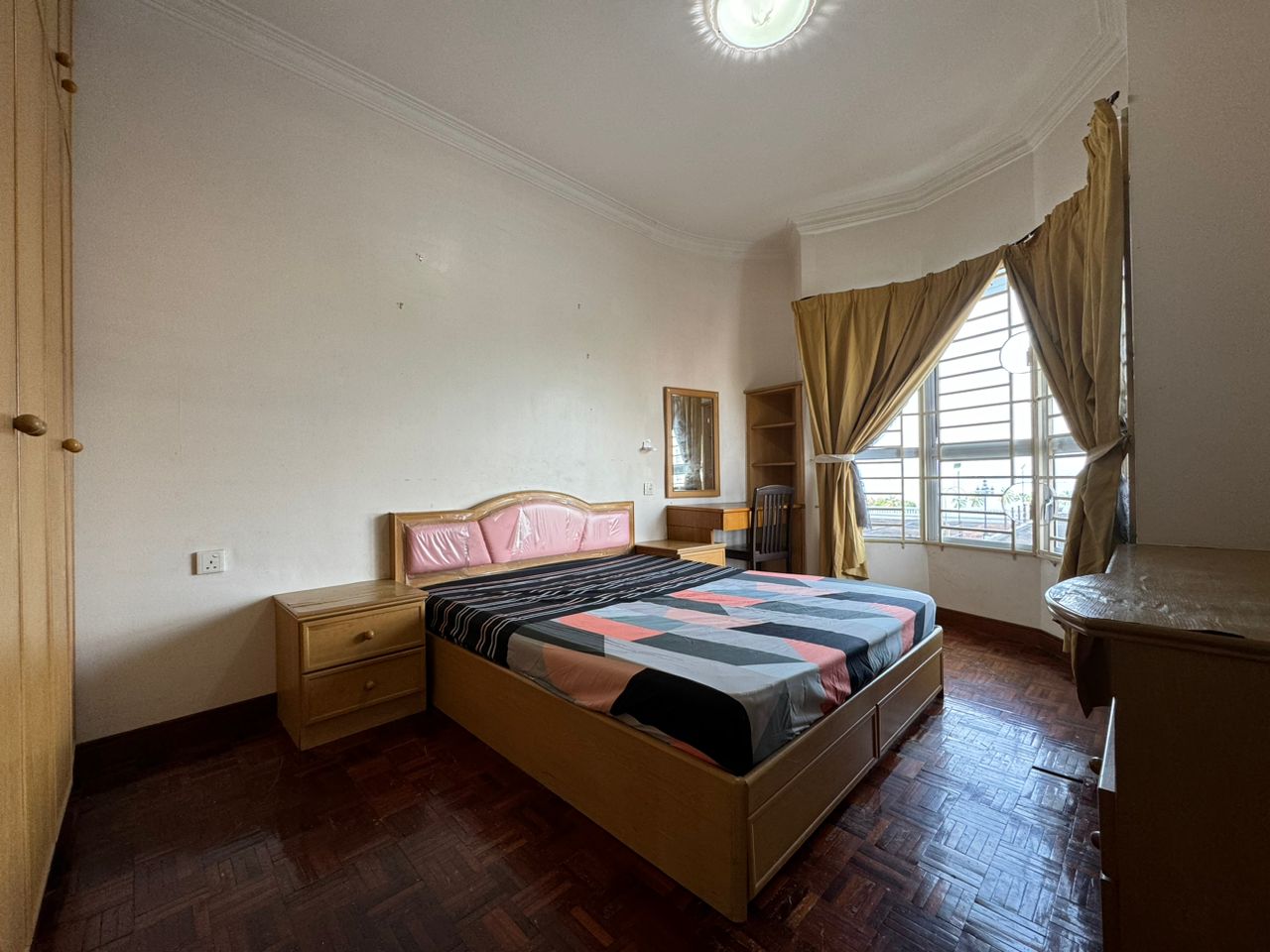 Sri Perdana Move In Condition Sea View, Georgetown - photo 12