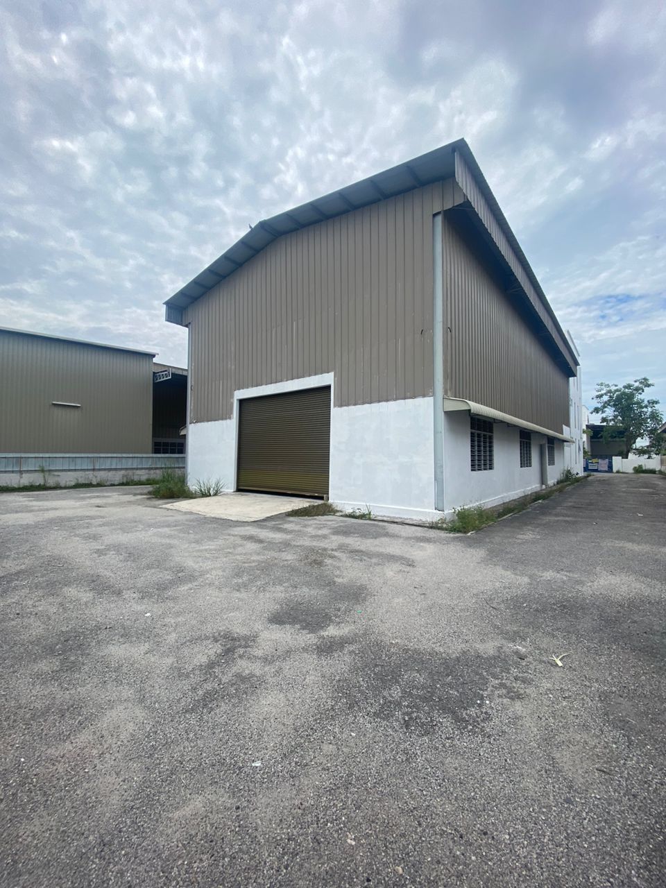 Iks Simpang Ampat Factory Warehouse 16000sf - photo 4