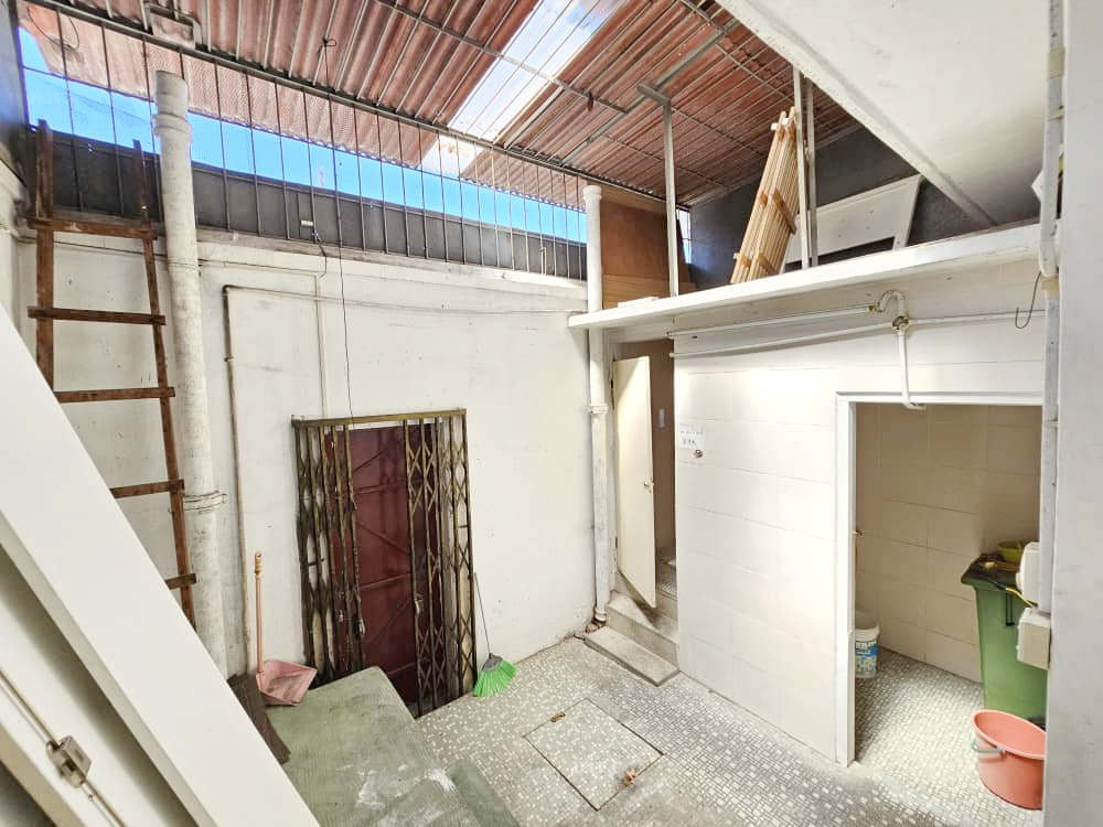 Jalan Ayer Itam 2 Sty Shop Facing Main Road - photo 5
