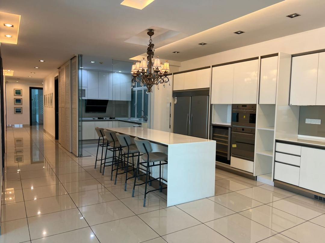Gurney Paragon 4650sf Sea View Renovated Furnish - photo 8