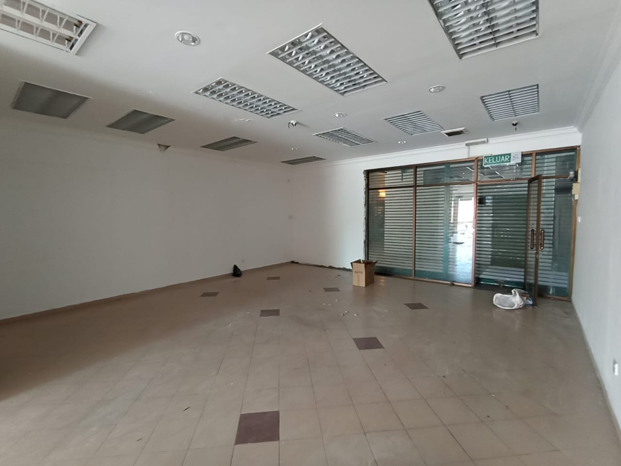Prima Tanjung Ground Floor Shop Facing Main Road - photo 10