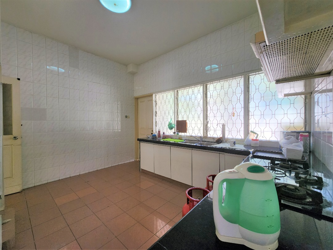 2 Sty Bungalow Pulau Tikus Medan York 7200sf - photo 10
