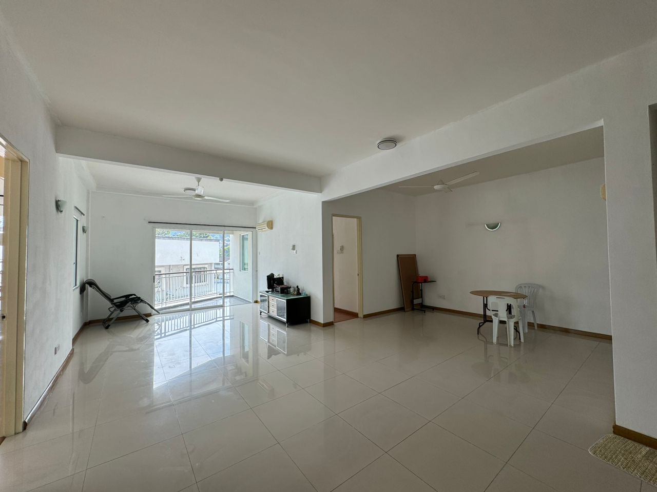 Tanjung Beach Condominium 3160sf, Beachfront - photo 5