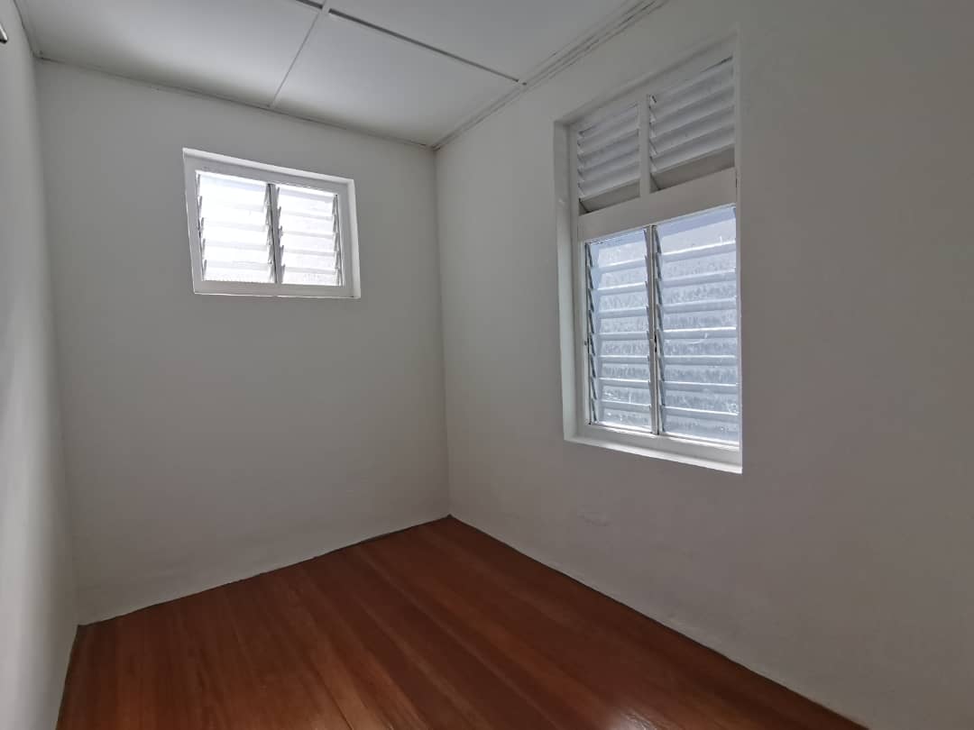 Georgetown 2 Storey Shop Jalan Hutton Lane 2500sf - photo 2