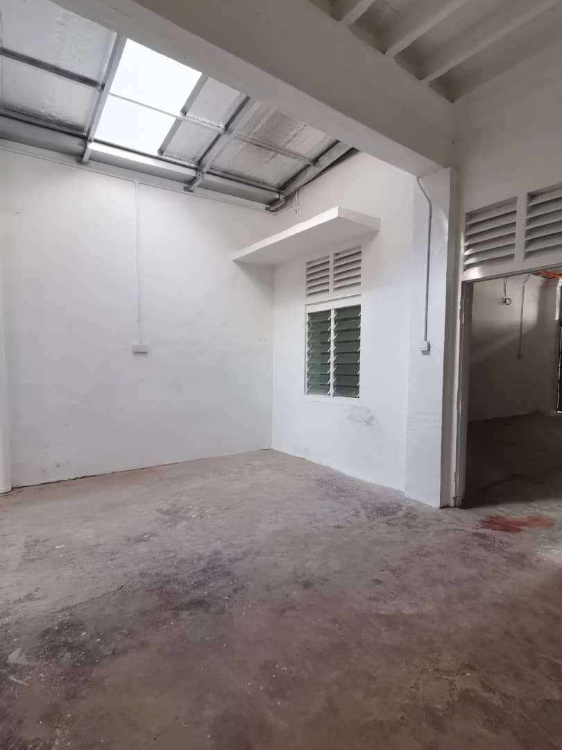 Georgetown 2 Storey Shop Jalan Hutton Lane 2500sf - photo 13