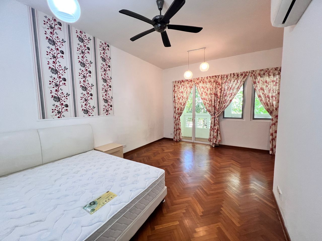 Ariza Terrace Seri Tanjung Pinang Move In Cond - photo 4