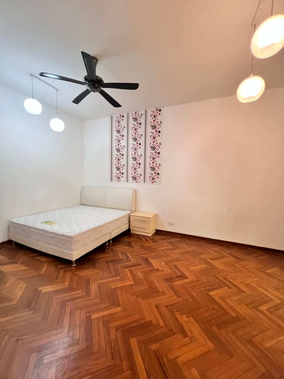 Ariza Terrace Seri Tanjung Pinang Move In Cond - photo 5