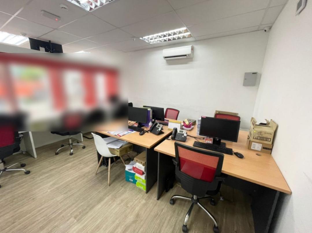 Jelutong Shop Ground Floor 1300sf Facing Main Road - photo 2