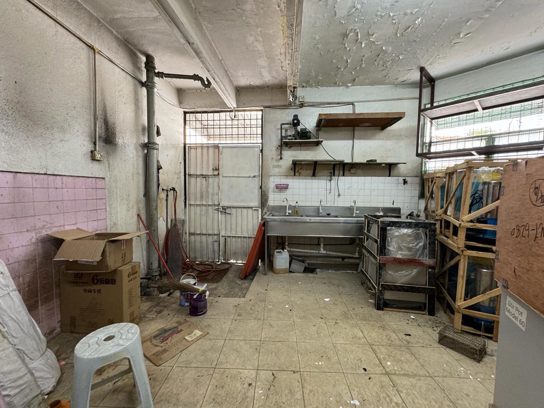 Jalan Trengganu Jelutong 2 Sty Shop 3300sf - photo 6