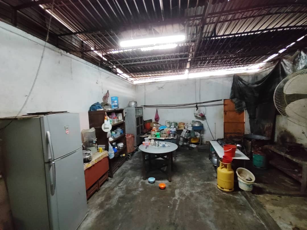 2 Sty Shop House Lorong Selamat Georgetown 3800sf - photo 6